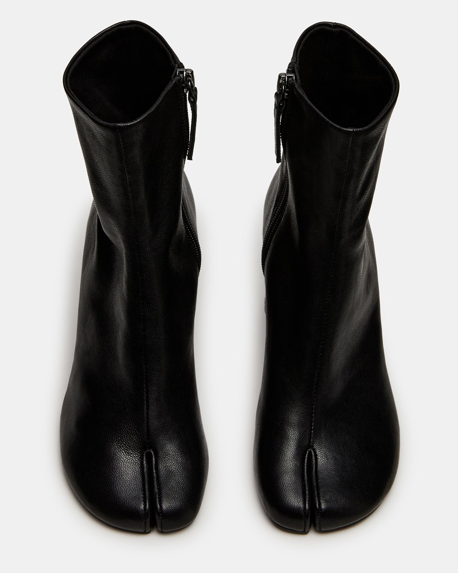 CARO BLACK LEATHER